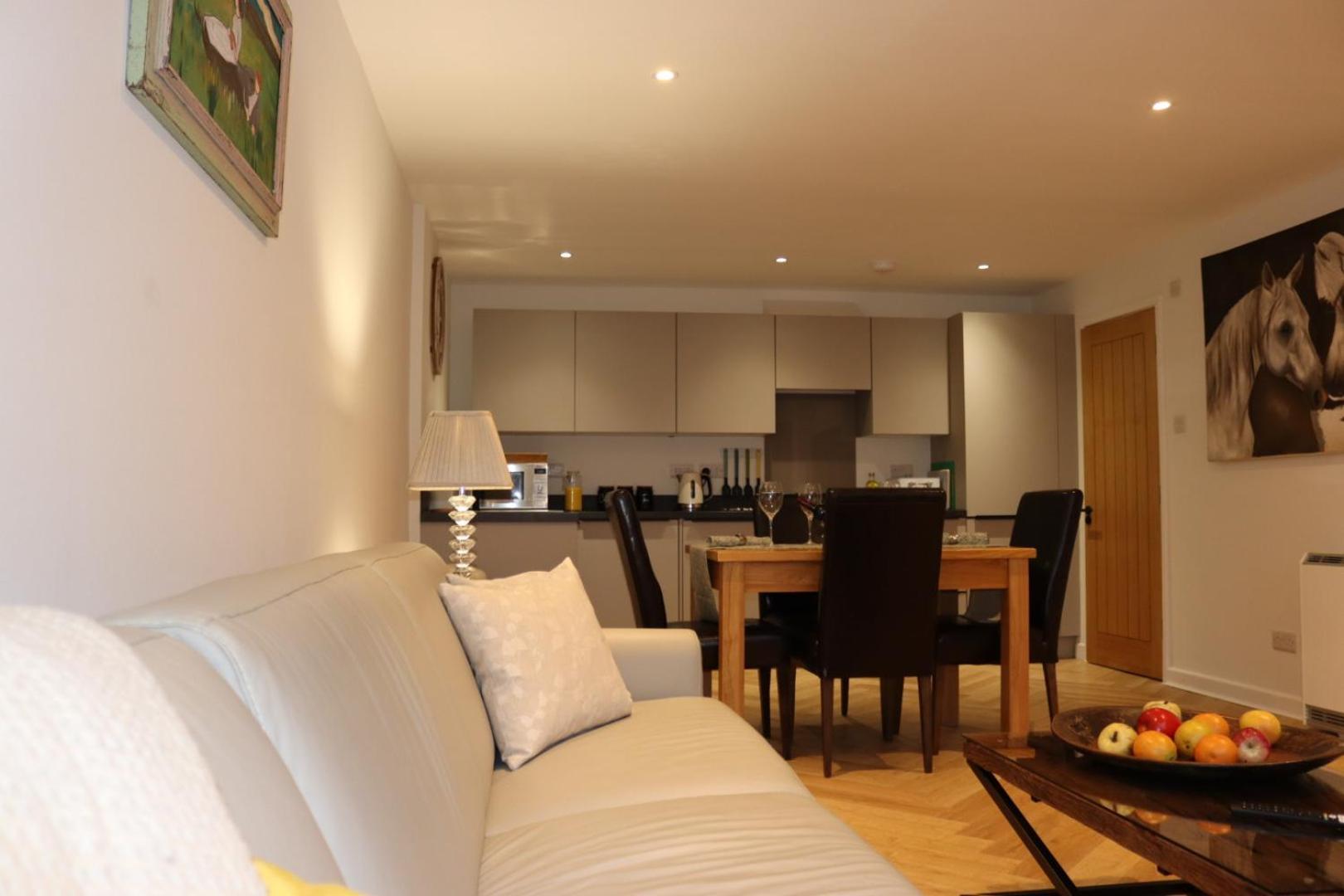 Thornton House Town Centre Free Car Park Apartment